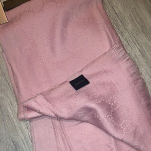 Gucci GG Jacquard Scarf in baby pink 💕